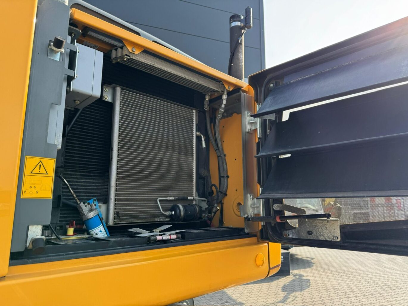 F243928B D3A4 42C0 8753 E7C4321BF2AC